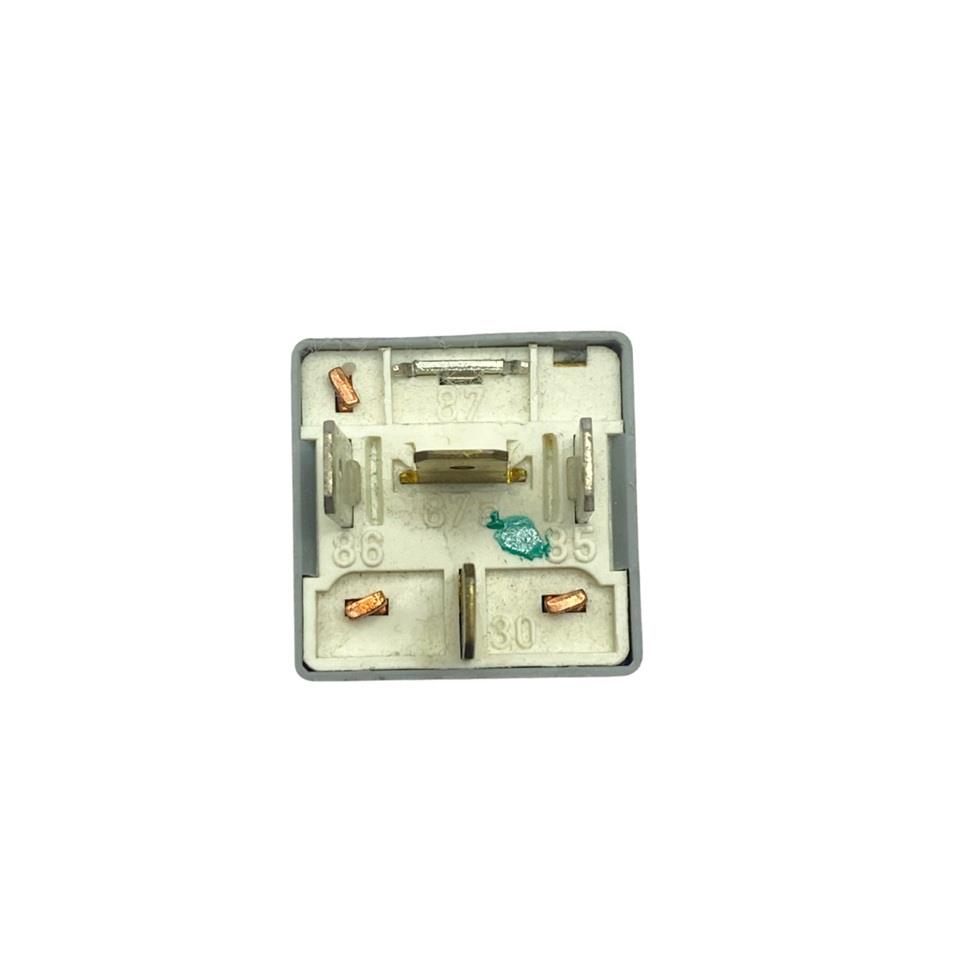 12V RÖLE 4 UÇLU 20 A (94) (30-85-86-87-87a) AUDI-SEAT-SKODA-VW OEM GERMANY