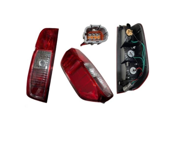 STOP LAMBASI SİYAH (DUYLU) NISSAN NAVARA 2006-2014 SOL