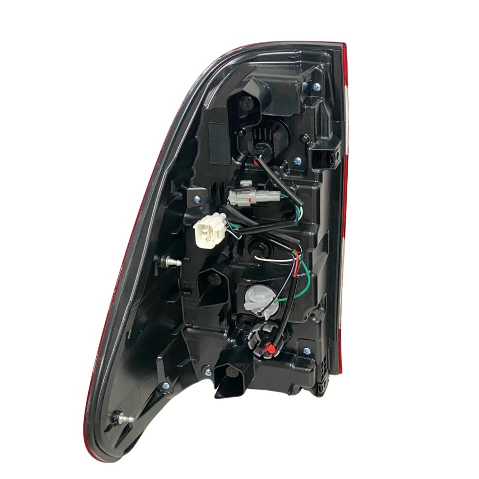 STOP LAMBASI (DUYLU-LEDLİ) TOYOTA HILUX REVO 2021-2024 SAĞ