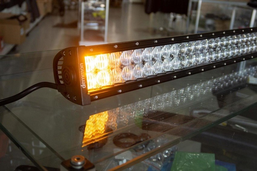 DEMMON 10V-30V LED BAR OFF-ROAD ÇİFT SIRA 240 W MERCEKLİ SARI ÇAKARLI (1072 X 78 X 80 MM)