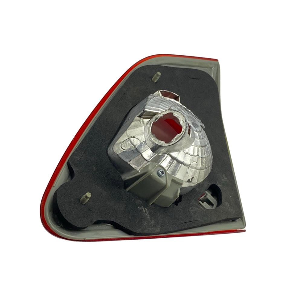 STOP LAMBASI İÇ (BEYAZ) (DUYSUZ) TOYOTA COROLLA SEDAN 2007-2010 SOL TAIWAN