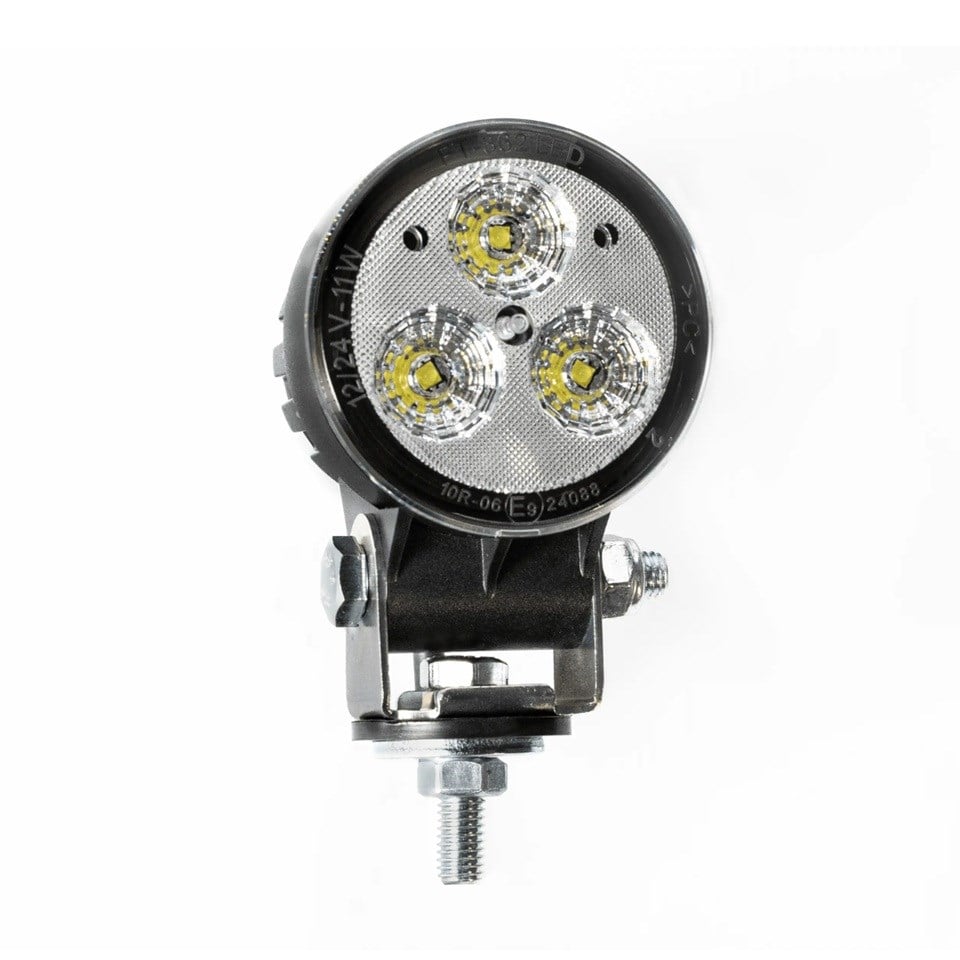 FRISTOM 12V-24V ÇALIŞMA LAMBASI 3-LEDLİ CR SOKETLİ 11W 5700K 1200 LUMEN (92*37.5 MM) E9