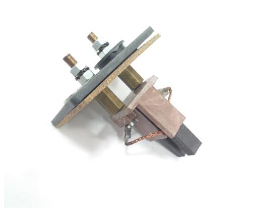 ALTERNATÖR KÖMÜR YUVASI DELCO TİPİ 19 A CATERPILLAR