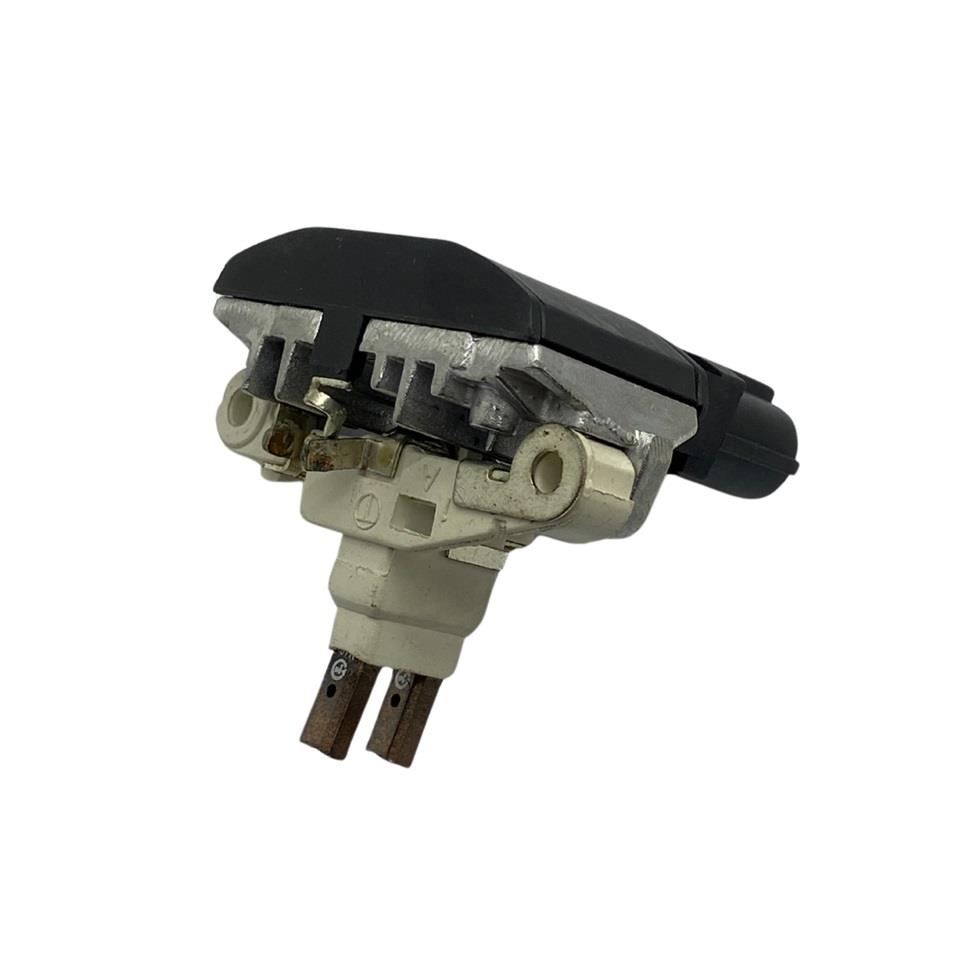 24V KÖMÜRLÜ KONJEKTÖR BOSCH TİPİ SOKETLİ (3 FİŞ SOKETLİ) IVECO EUROSTAR/EUROTECH/STRALIS