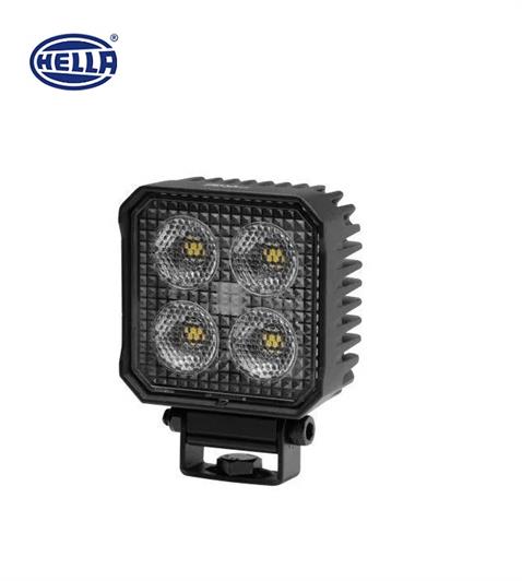 HELLA 10V-30V ÇALIŞMA LAMBASI (OFF-ROAD) 24W 5700K 1700 LÜMEN (GENİŞ AÇI) (4 LEDLİ) (70.5 X 95 MM)