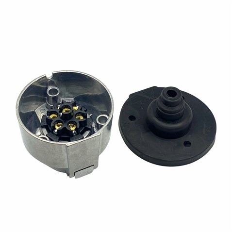 ENG RÖMORK FİŞİ 7Lİ DİŞİ METAL (VİDALI) (N TİPİ)