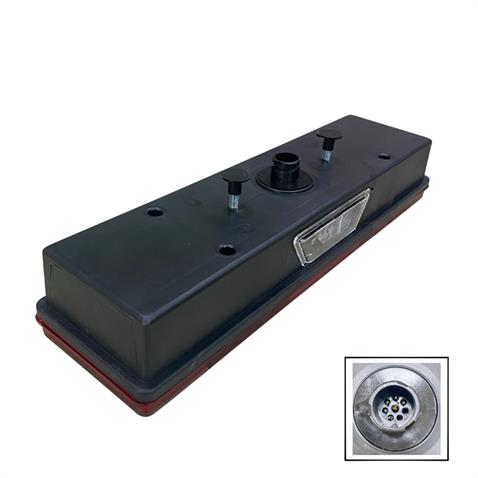 SERTPLAS STOP LAMBASI 7-FONKSİYONLU ÜÇGEN REFLEKTÖRLÜ PLAKALI SOKETLİ SOL E9