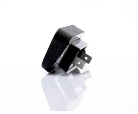 FRISTOM 12V-24V BASAMAK-PLAKA LAMBASI LED YM GÖMME UNIVERSAL BEYAZ E9 (82*32 MM) E9