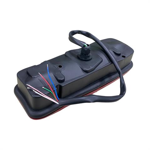 SERTPLAS STOP LAMBASI 6-FONKSİYONLU KABLOLU PLAKALI (E ONAYLI) SAĞ