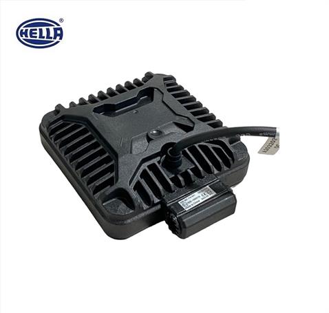 HELLA 10V-30V ÇALIŞMA LAMBASI KARE 9W 6500K 1000 LÜMEN (9 LEDLİ) (100*100*34 MM)