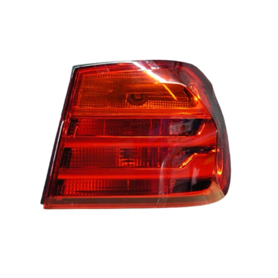 ULO STOP LAMBASI DIŞ (ÇAMURLUK) BMW 4 SERİSİ F32/F33/F36/F82/F83 2013 > SAĞ ORJ.