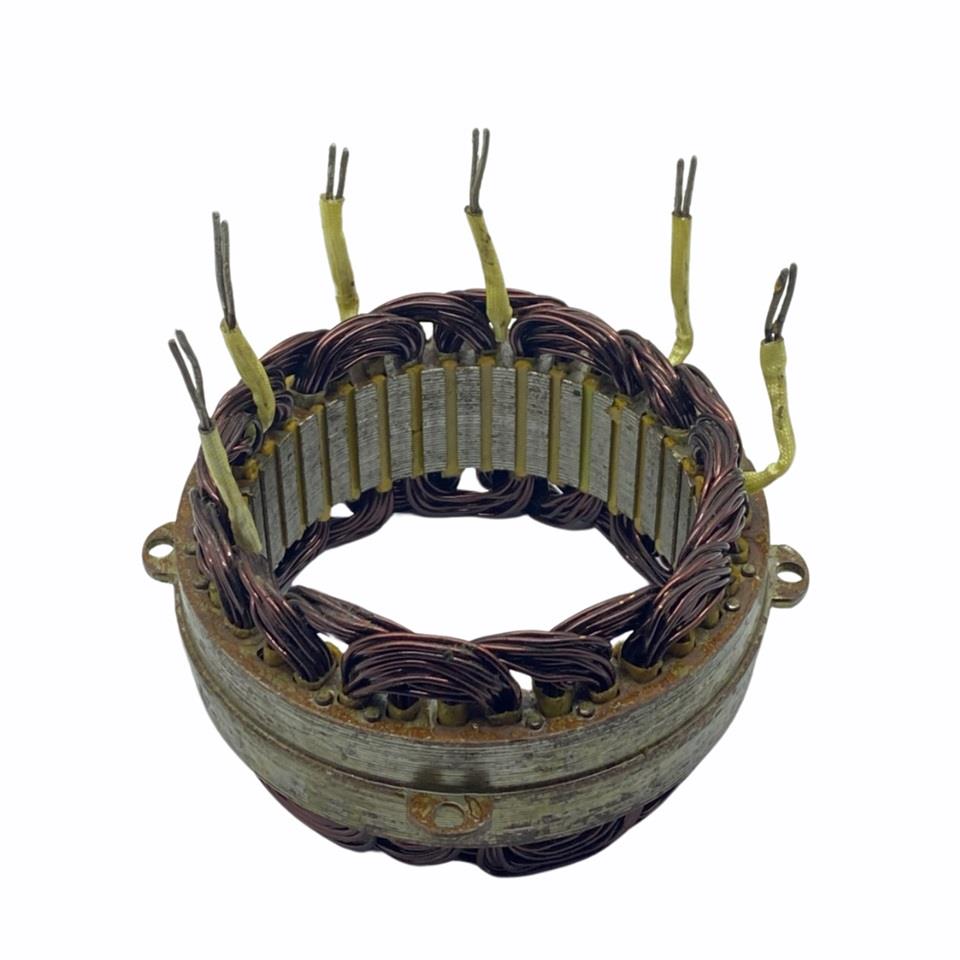 12V ALTERNATÖR STATÖR BOSCH TİPİ 90 A (6 UÇLU-KULAKLI) (KISA KABLO) MERCEDES-VW