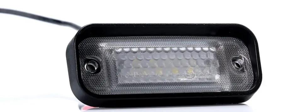 FRISTOM 12V-24V BASAMAK-PLAKA LAMBASI LED YM GÖMME UNIVERSAL BEYAZ E9 (82*32 MM) E9