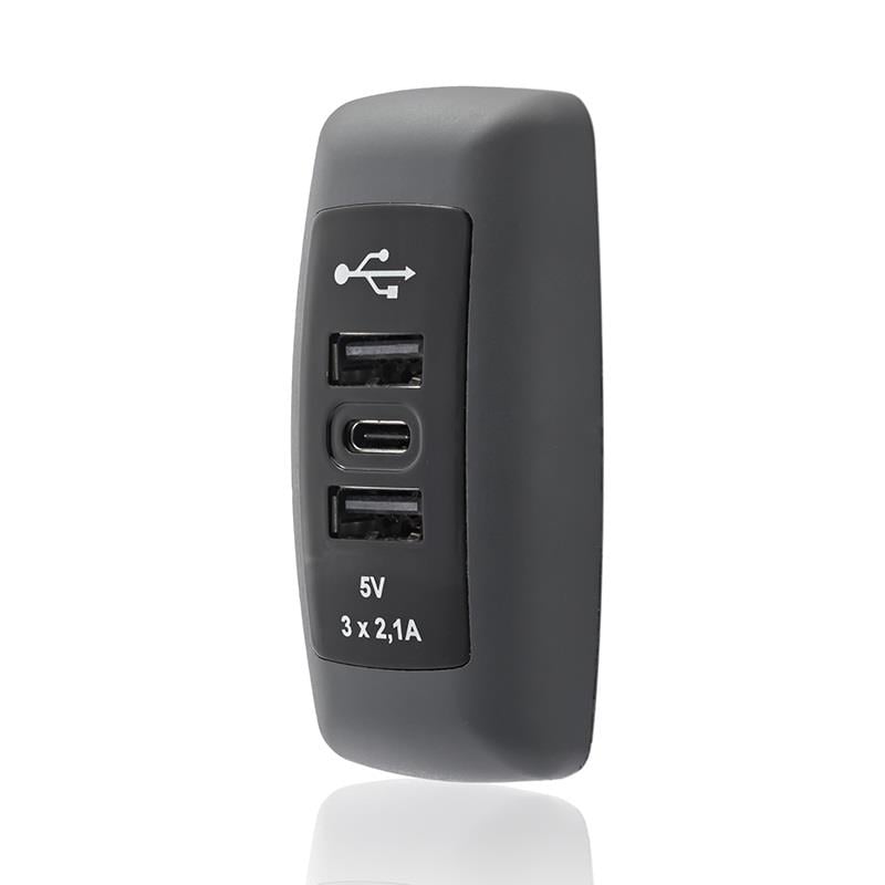 SANEL 12V-24V TELEFON ŞARJ CİHAZI (USB X 2+TYPE-C) (2.1A X 3) (MAVİ LED IŞIK)