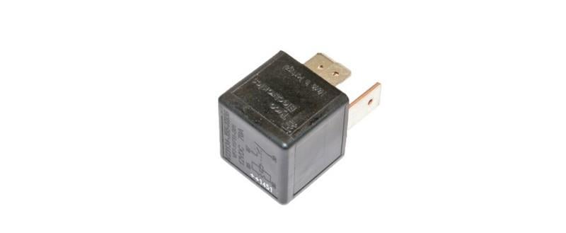 12V RÖLE 4 UÇLU 70 A (2 UÇ KÜÇÜK / 2 UÇ BÜYÜK) ORJ. (6.3 MM / 9.5 MM) (DİYOTLU)