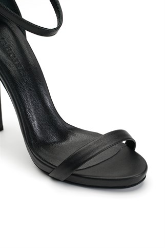 Jabotter Elegant Siyah Deri Topuklu Ayakkabı 12 Cm