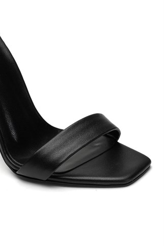 Jabotter Nicole Siyah Deri İnce Topuklu Ayakkabı