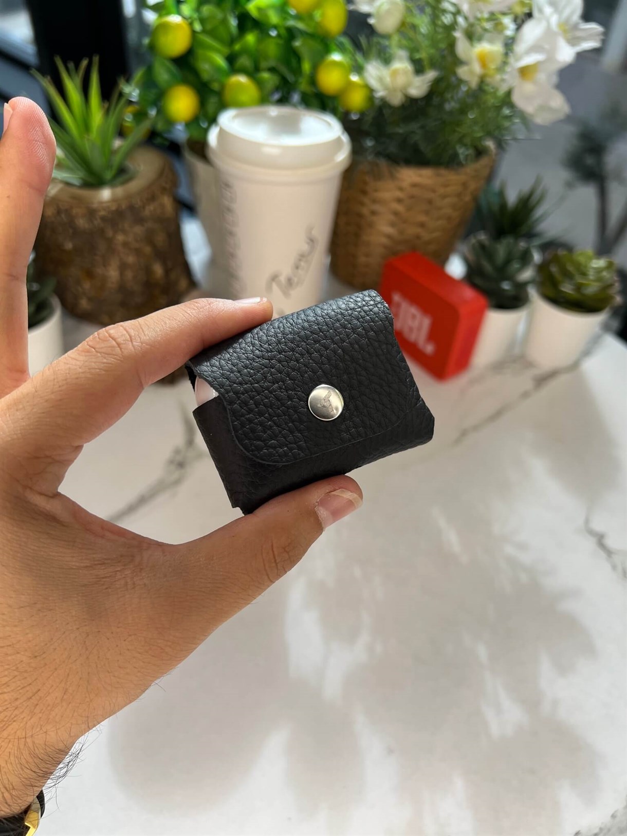 BLACK LEATHER AIRPODS PRO CASE