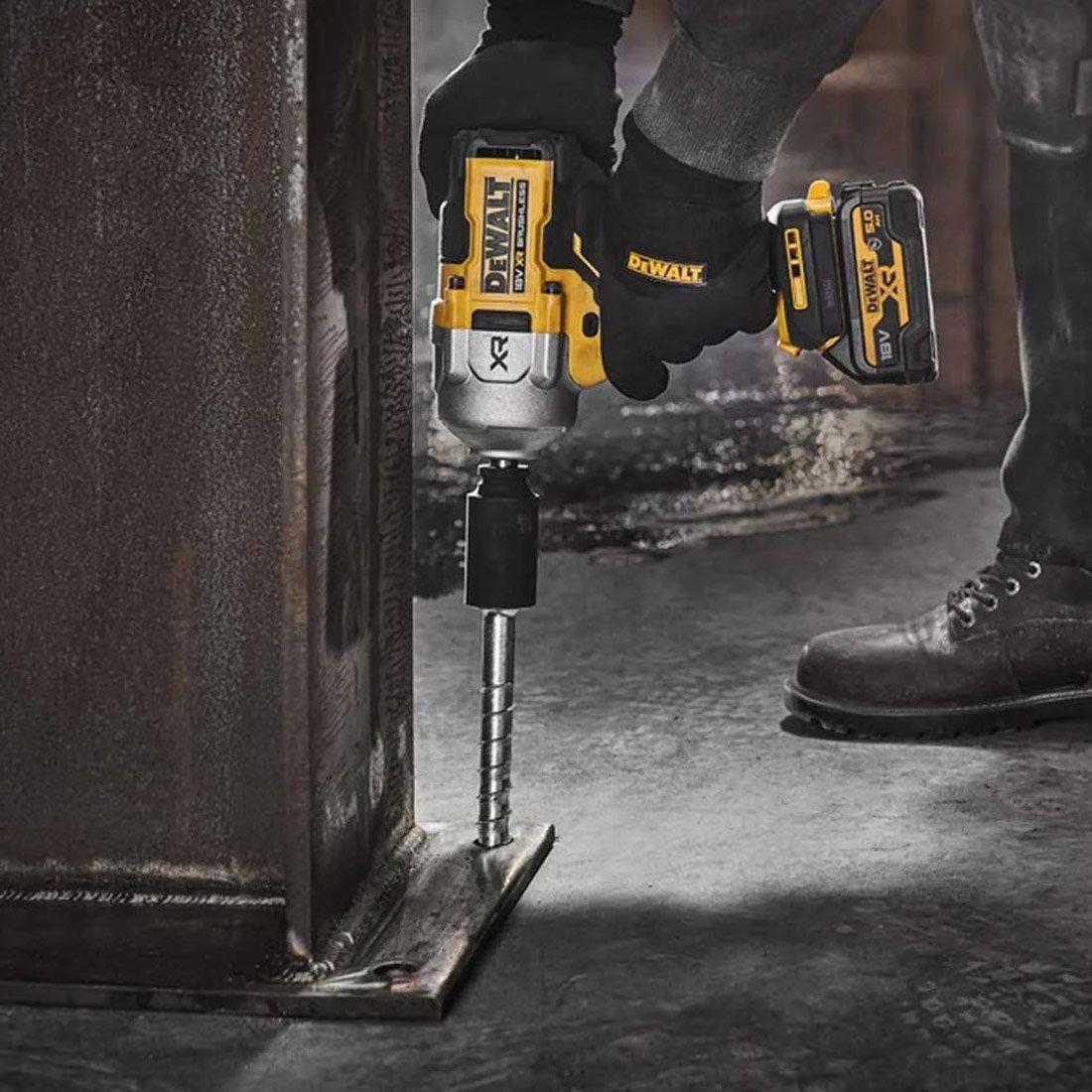 Dewalt DCF961NT Şarjlı Somun Sıkma