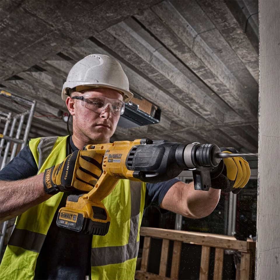 Dewalt DCH133M1 Şarjlı SDS-Plus Kırıcı Delici Kömürsüz