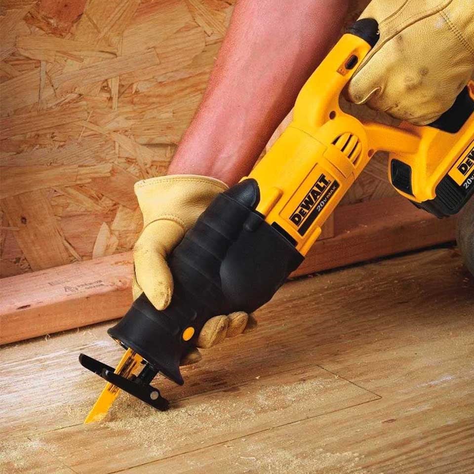 Dewalt DCS380N Tilki Kuyruğu Aküsüz