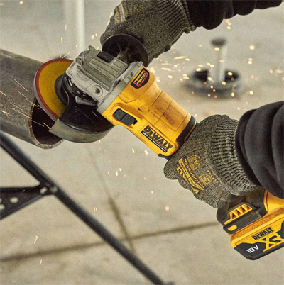Dewalt DCG407M2T Kömürsüz Avuç Taşlama 18v 4.0Ah
