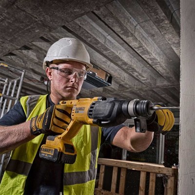 Dewalt DCH133M1 Şarjlı SDS-Plus Kırıcı Delici Kömürsüz