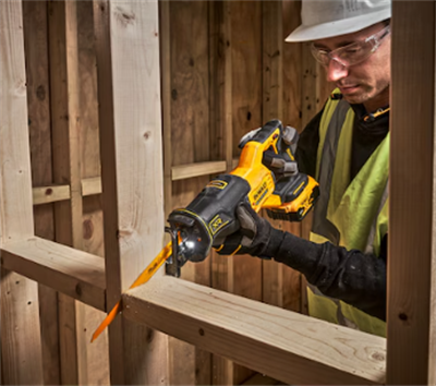 Dewalt DCS382N Kömürsüz Tilki Kuyruğu Aküsüz