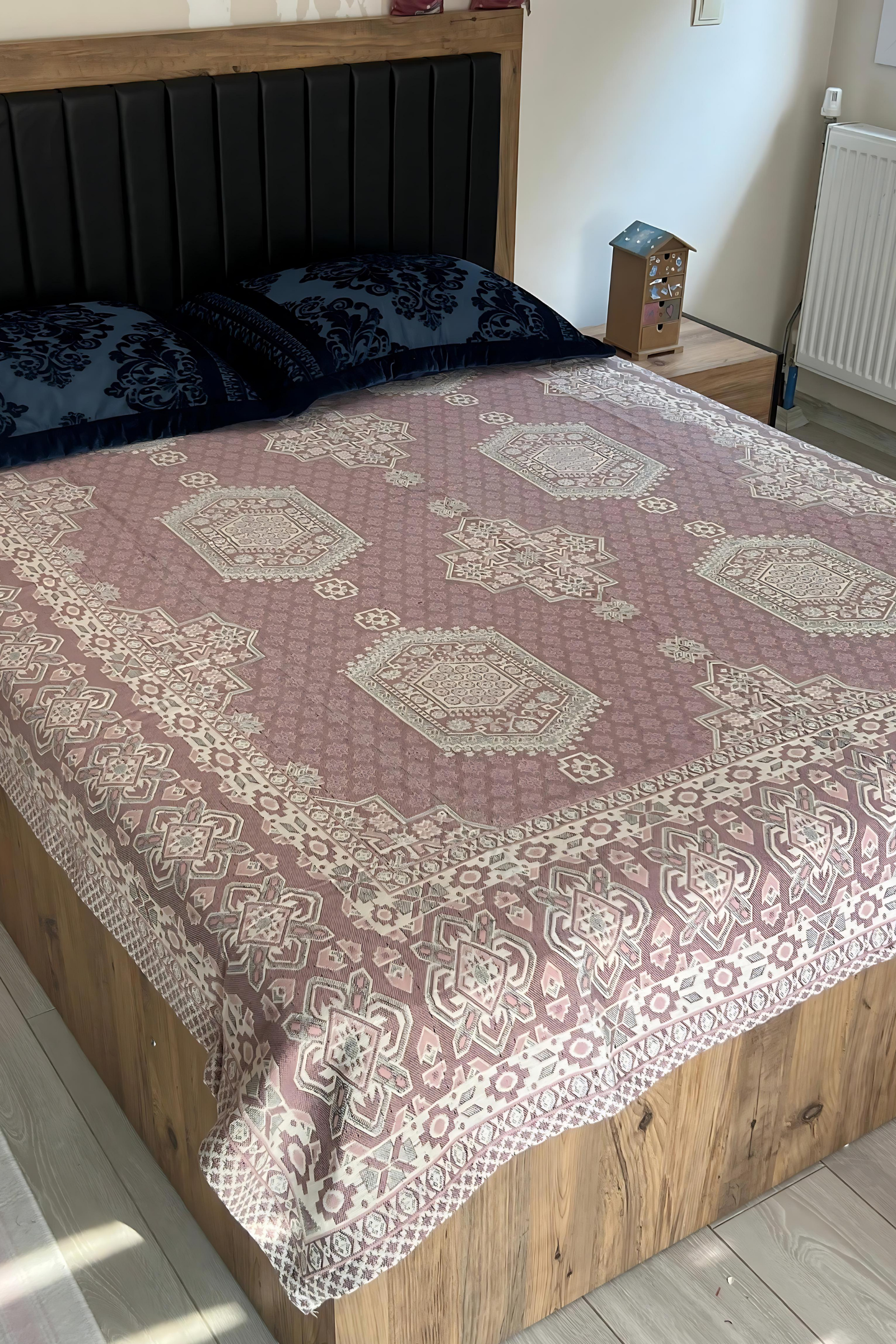 Pembe Geniş Desenli Yöresel Pamuk Pike  Bahtiyar İpek Pike