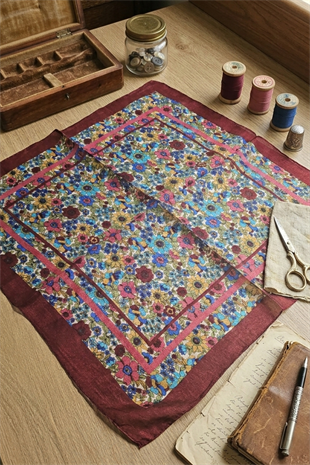 Bordo Liberty Desen İpek Mendil  Bahtiyar İpek İpek Mendil