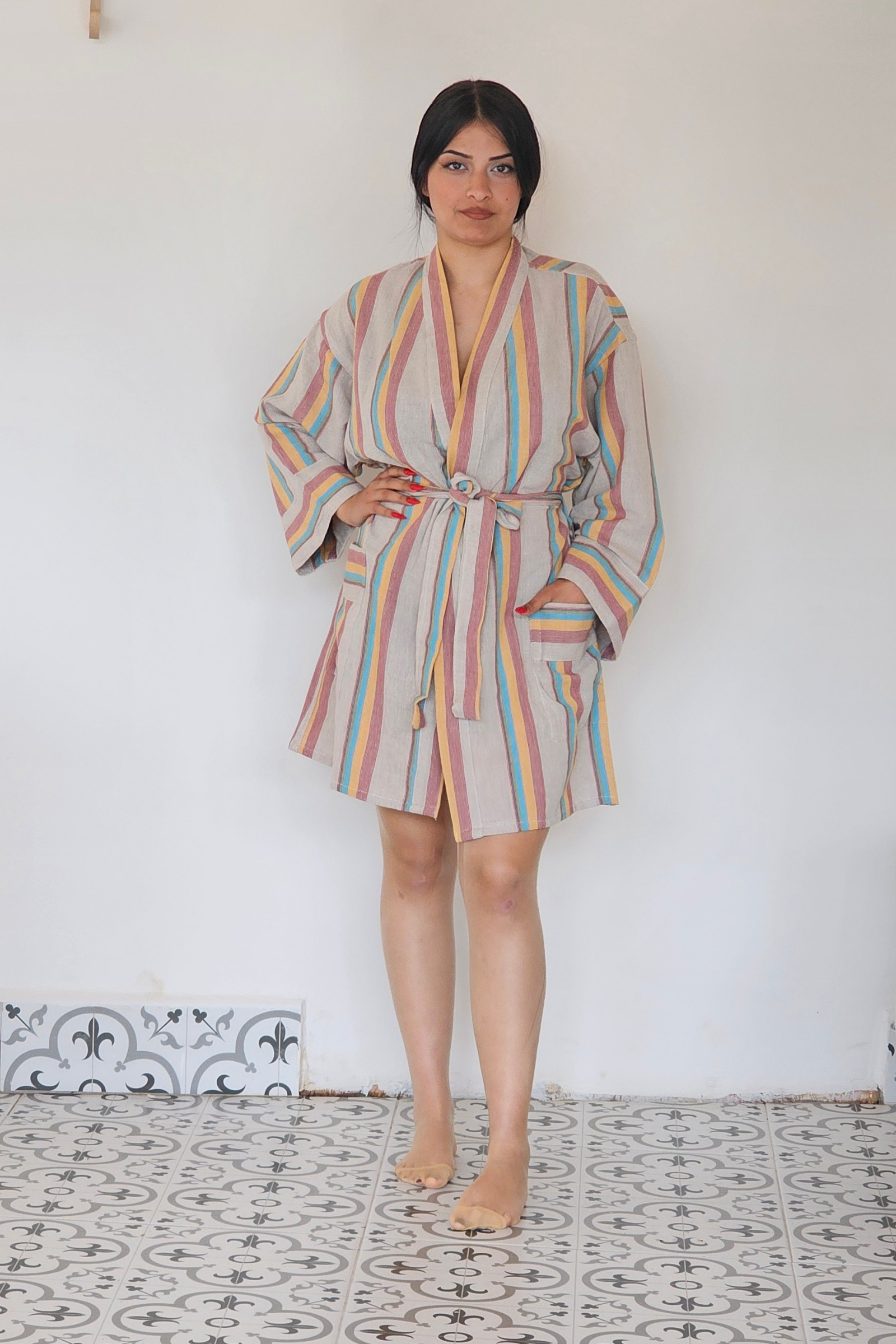 gri kalın mavi sarı kırmızı çizgili kimino  Bahtiyar İpek kimono