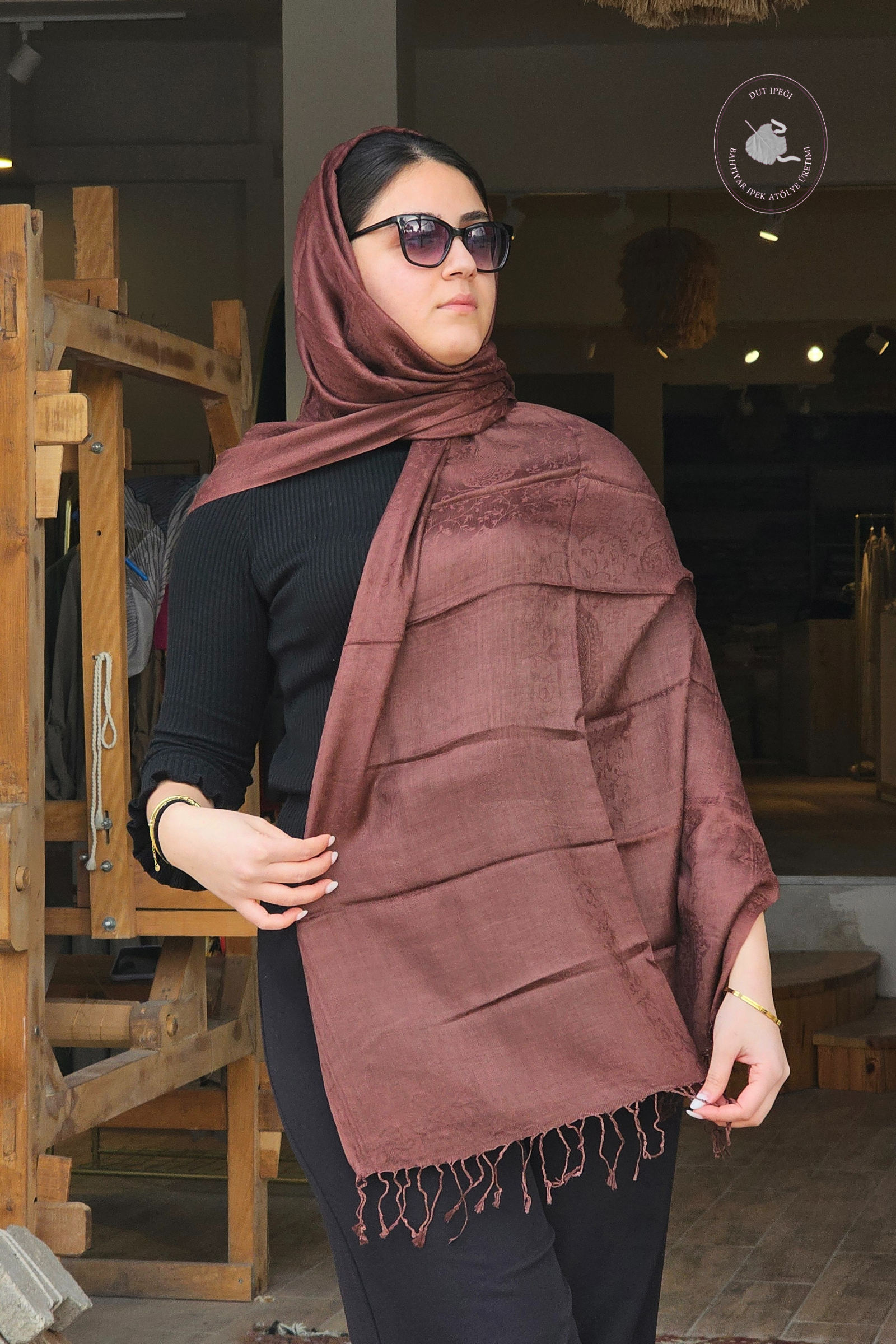 Kahverengi Kendinden Desenli İpek Şal  Bahtiyar İpek Şal