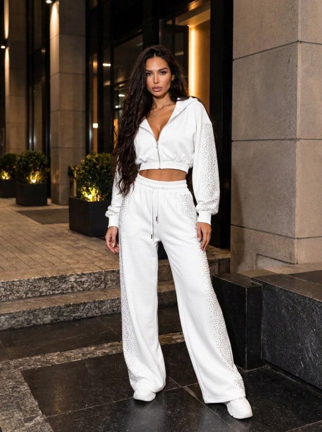 Kadın Taş Baskı Detaylı Fermuarlı Crop Sweatshirt Ve Geniş Paça Eşofman Takımı