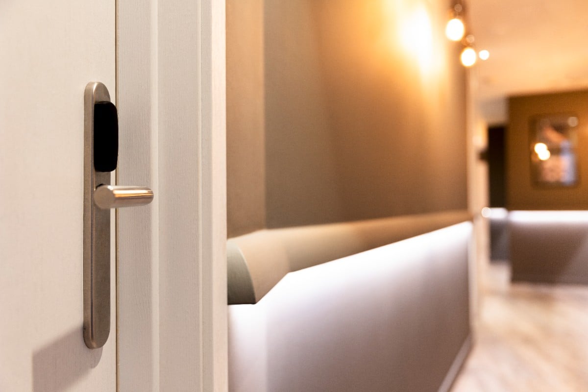 Otel Kapı Kilit Sistemleri Nasıl Çalışır?