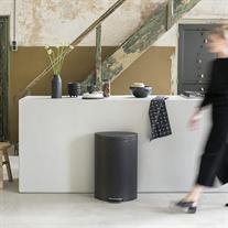 Brabantia Flatback Mineral Infinite Grey Pedallı Çöp Kutusu 40 Lt