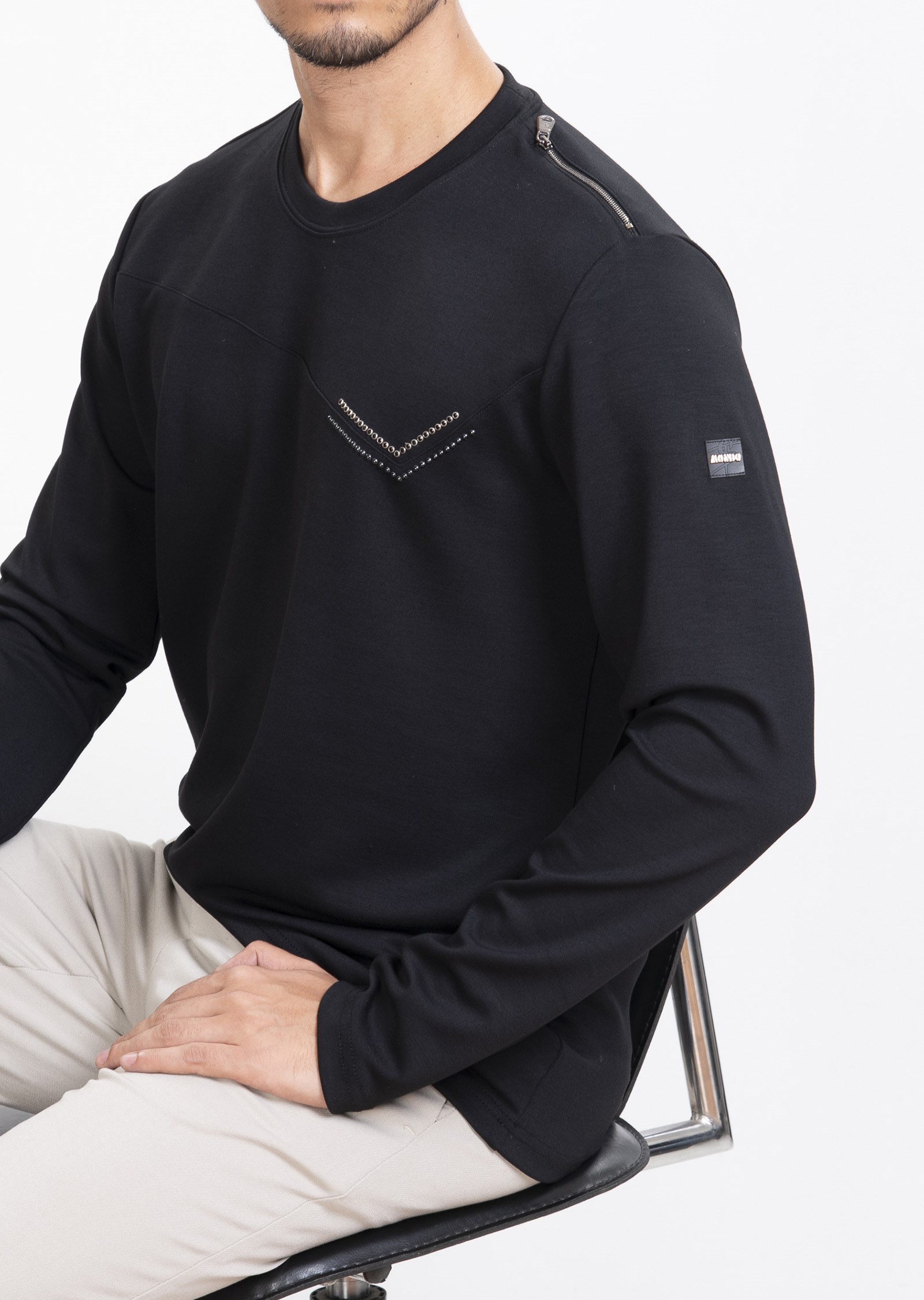 Aksesuarlı Siyah Sweatshirt