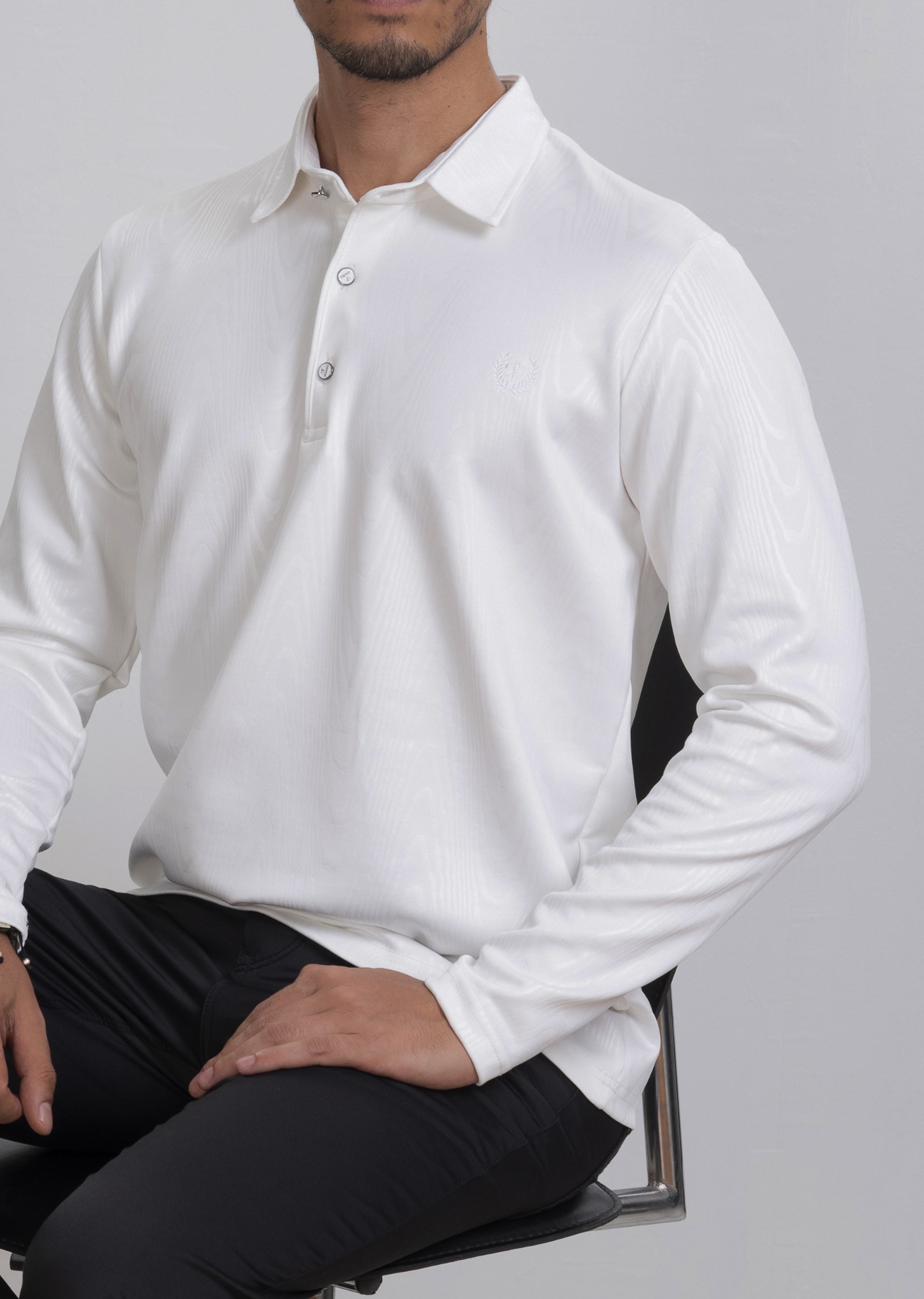 Dokulu Polo Yaka Beyaz Sweatshirt