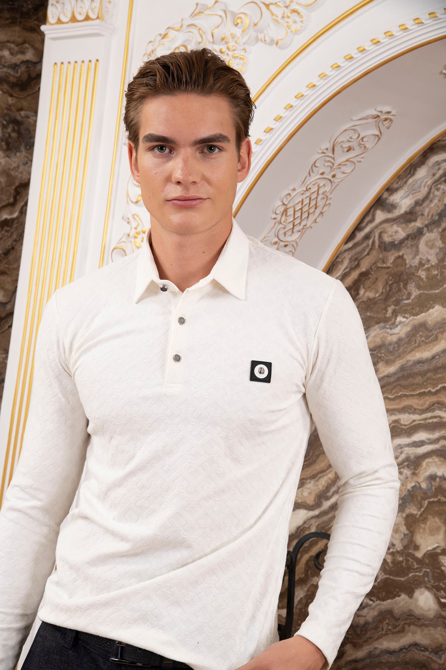 Ekru Kabartma Desenli Sweatshirt