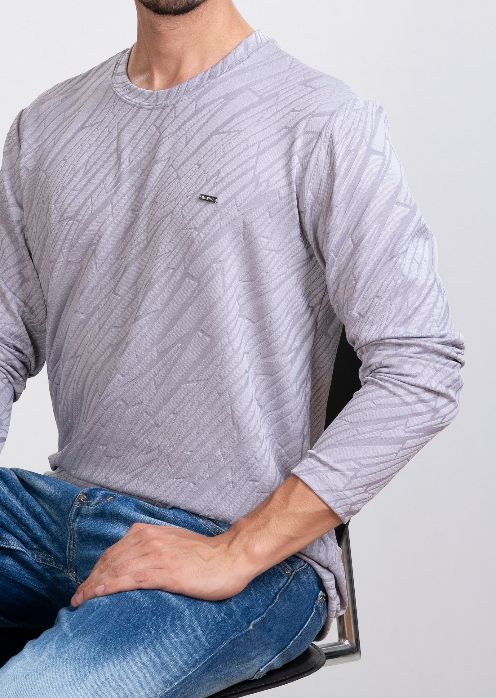 Kabartma Dokulu Gri Sweatshirt