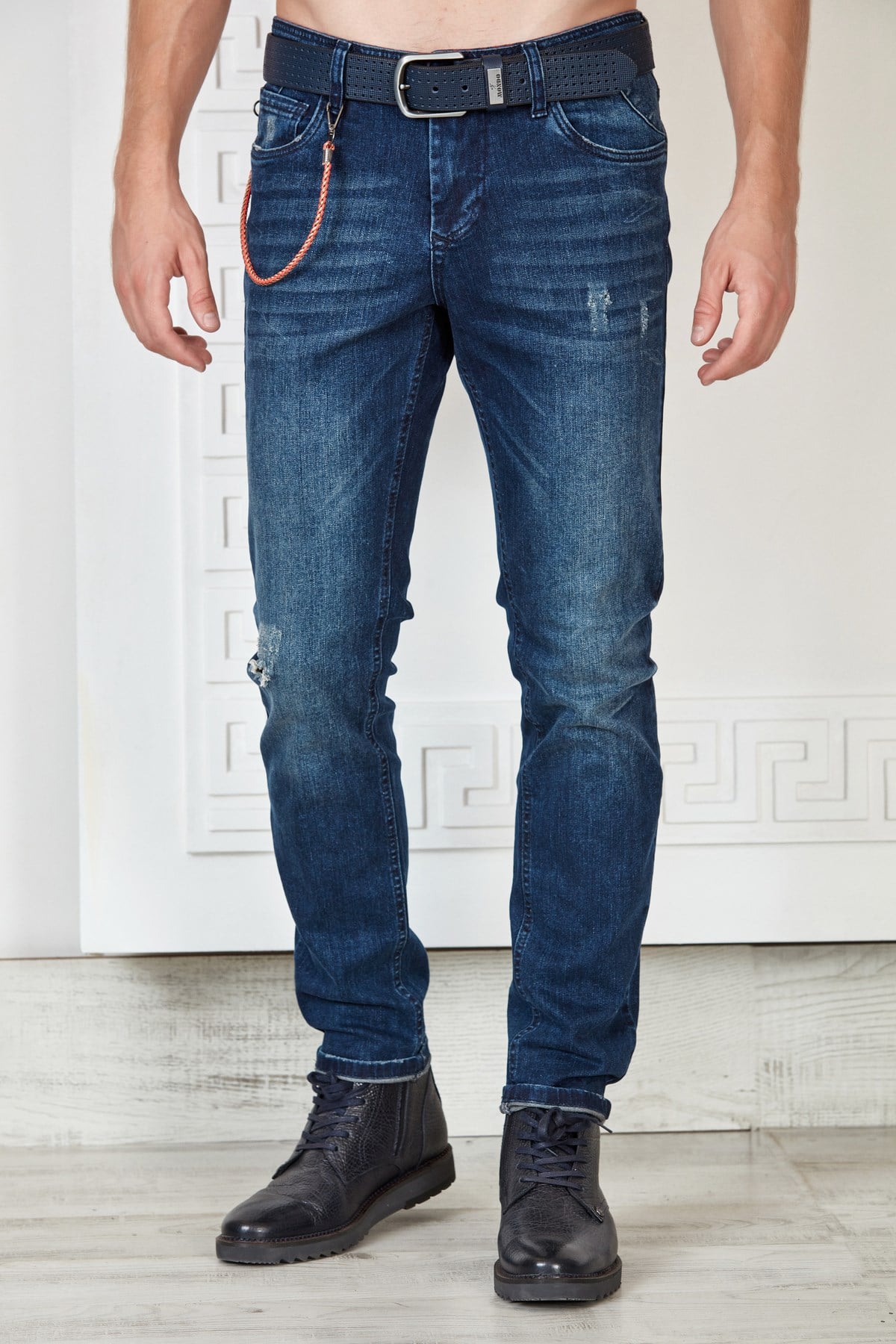 Lacivert Yıpratmalı Slim Fit Jean