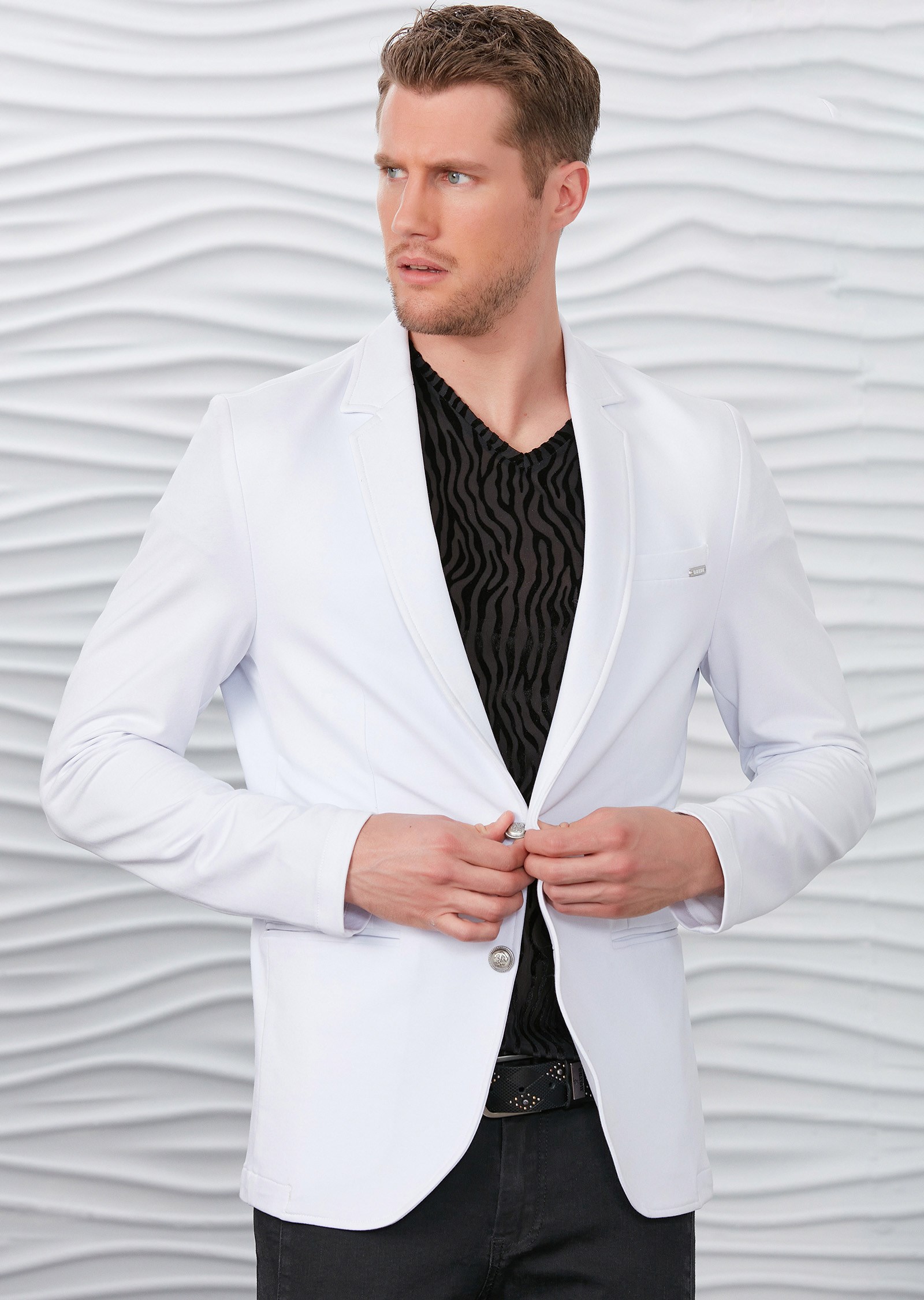 Likralı Beyaz Blazer Ceket