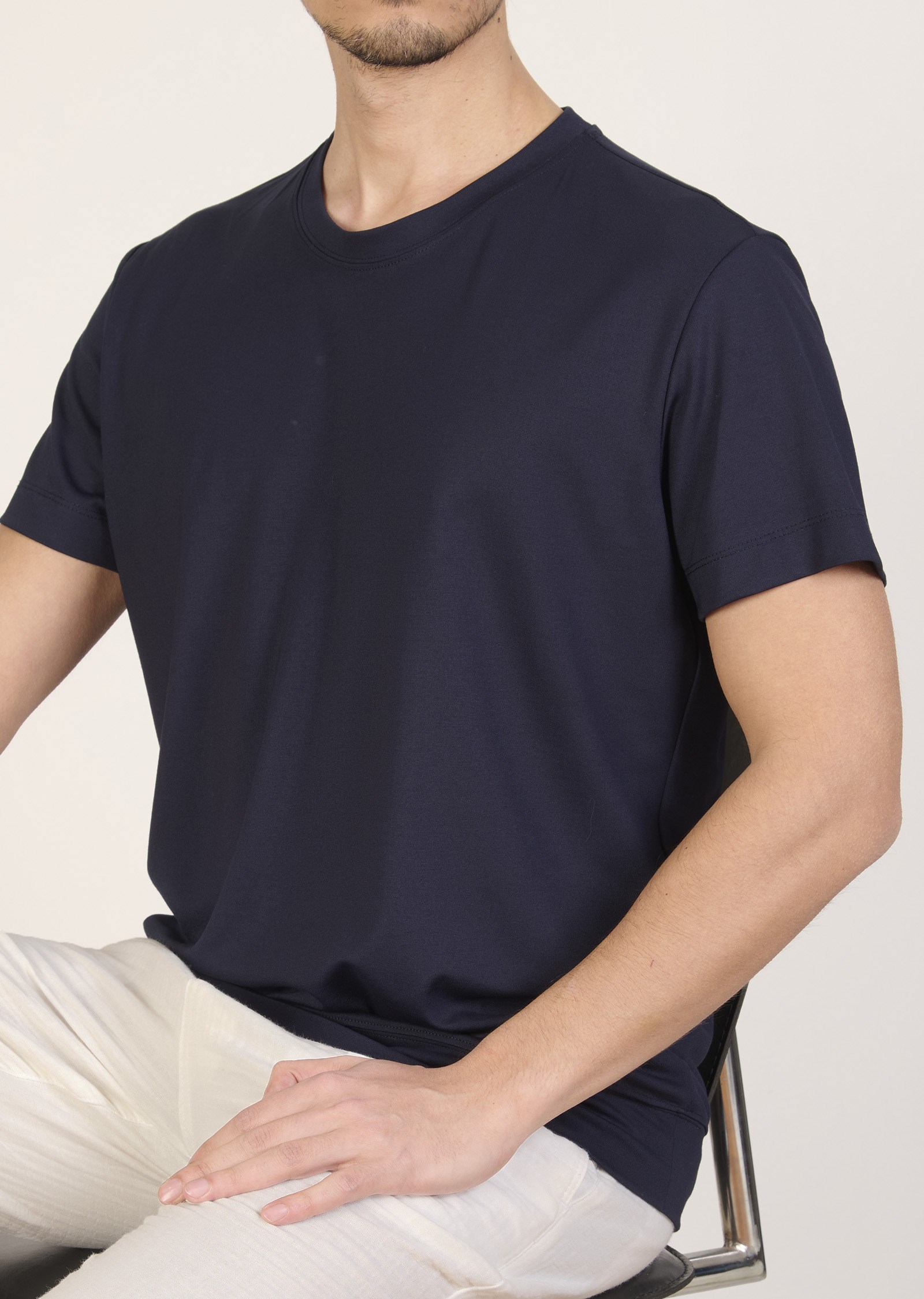 Mondo Lacivert Metal Logo Detaylı Oval Yaka T-Shirt