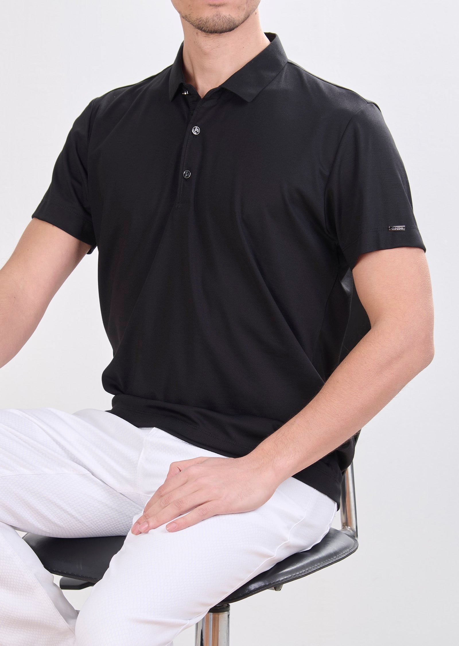 Mondo Metal Logo Detaylı Siyah Polo Yaka T-Shirt