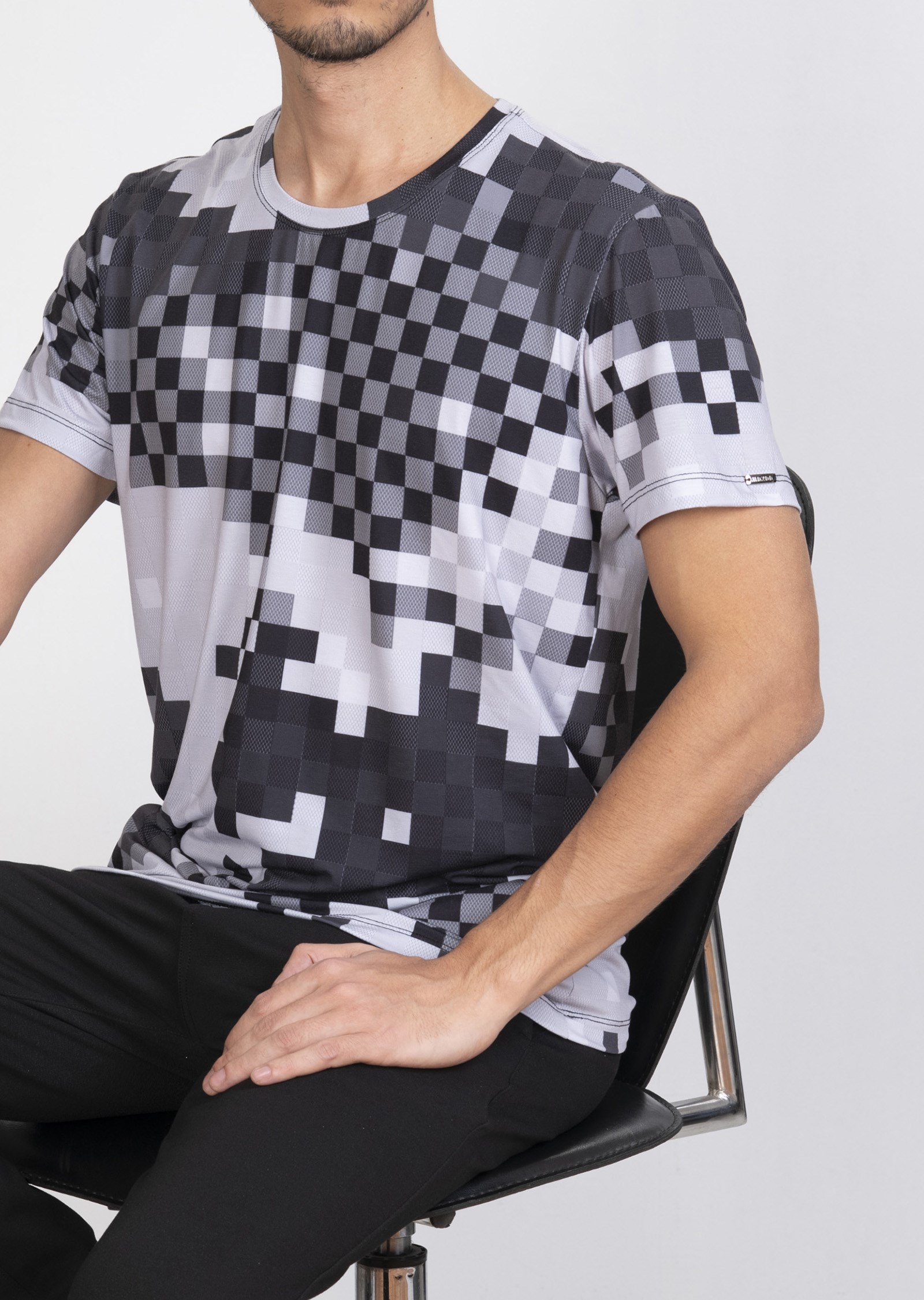 Mondo Piksel Desenli Siyah-Beyaz T-Shirt