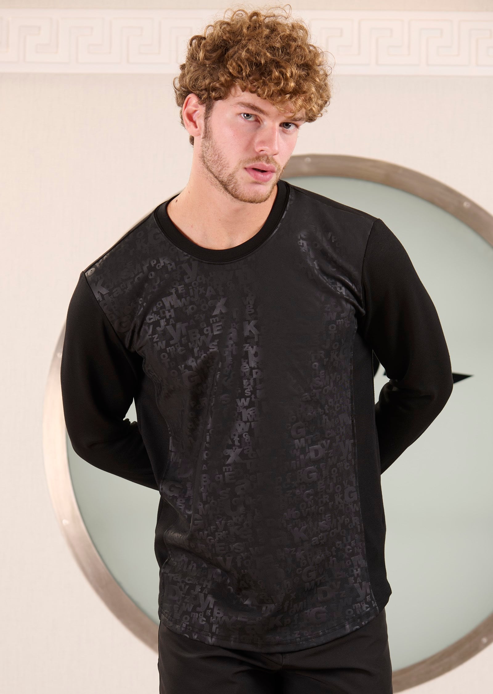 Siyah Bisiklet Yaka Bi-Stretch Harf Baskılı İnterlok Sweatshirt