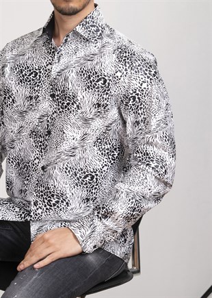 Beyaz Soyut Desenli Pamuklu Gömlek