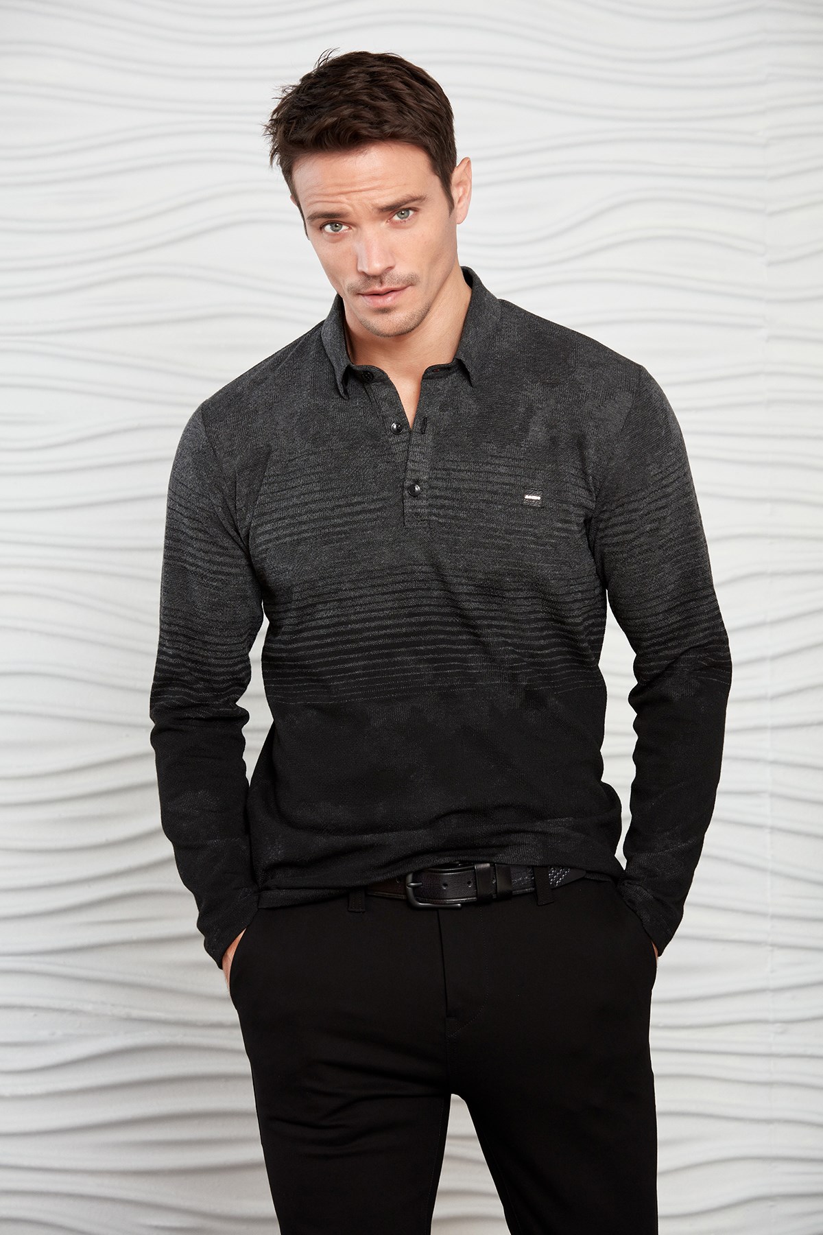 Siyah-Antrasit Renk Geçişli Çizgili Polo Yaka Sweatshirt