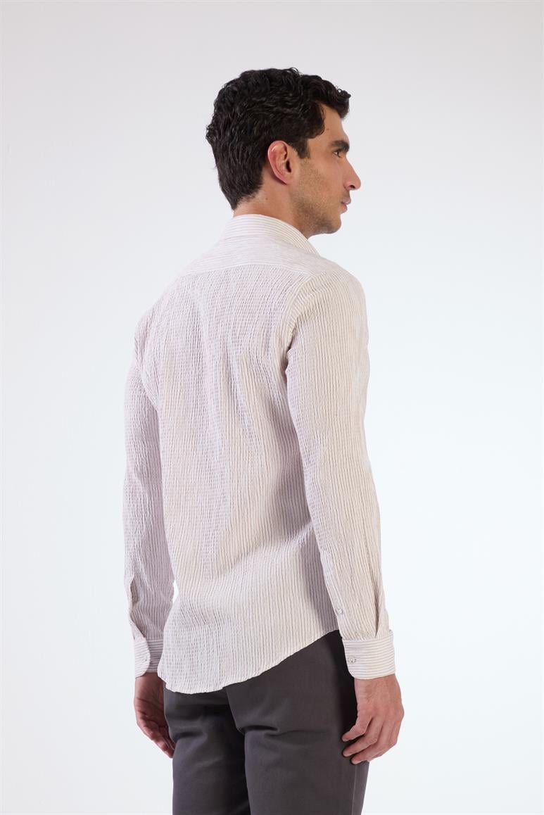 Bej Erkek Slim Fit Gofre Desenli Düğmeli Yaka Uzun Kol Gömlek 