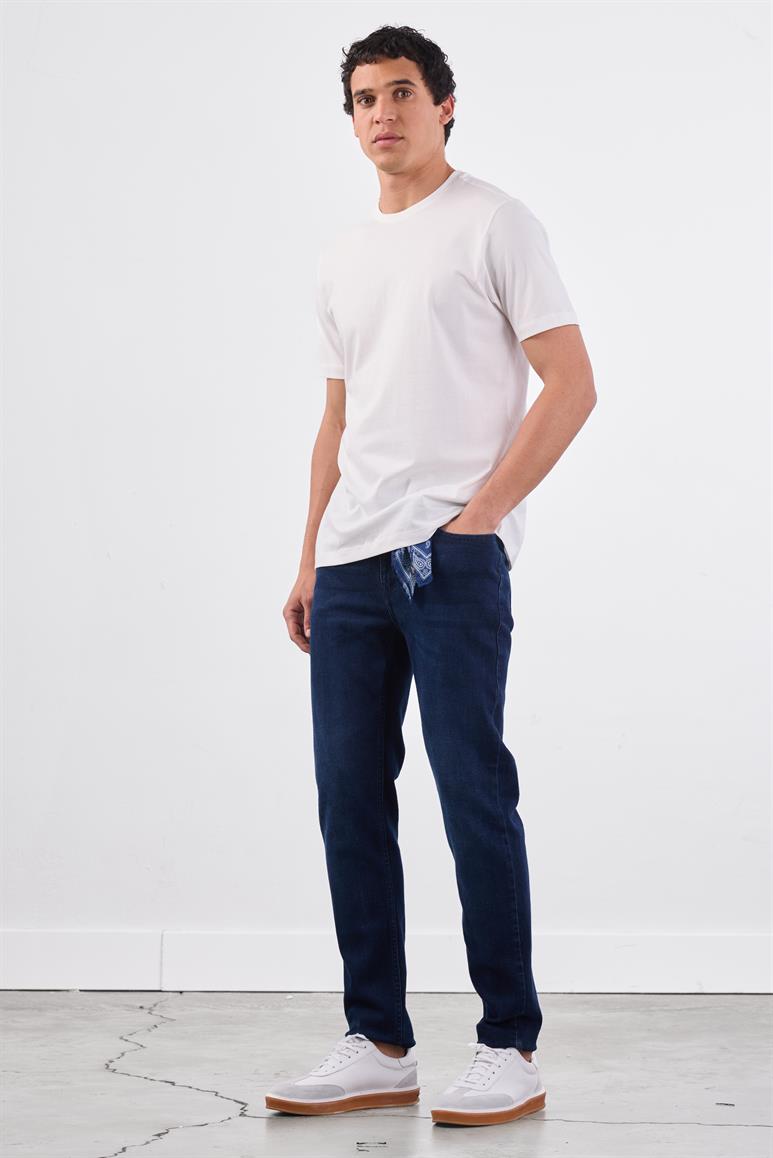 Beyaz Bisiklet Yaka Pamuklu Düz Renk Slim Fit Erkek T-shirt