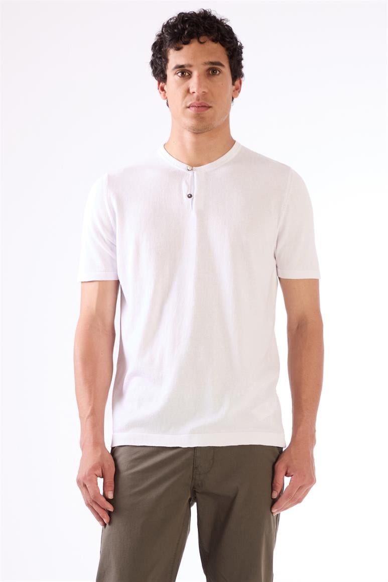 Beyaz Erkek Slim Fit Düz Düğmeli O Yaka Triko 